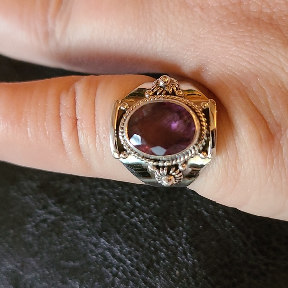 Amathyst Sterling Silver Ring - Picture 2 of 6